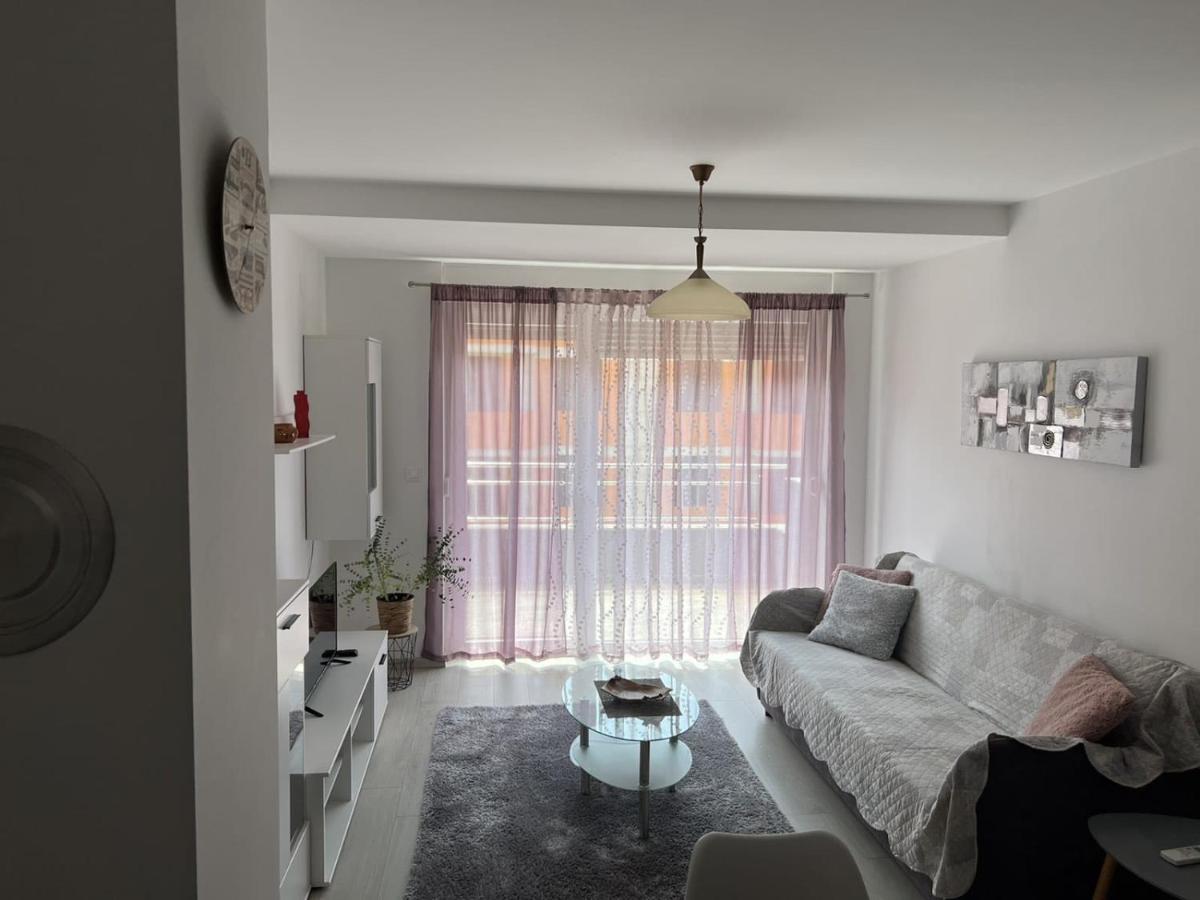 Apartment Pink Sky *