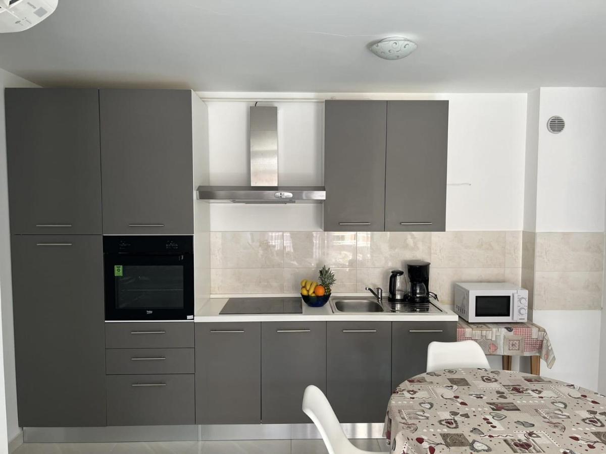 Pink Sky Apartma *