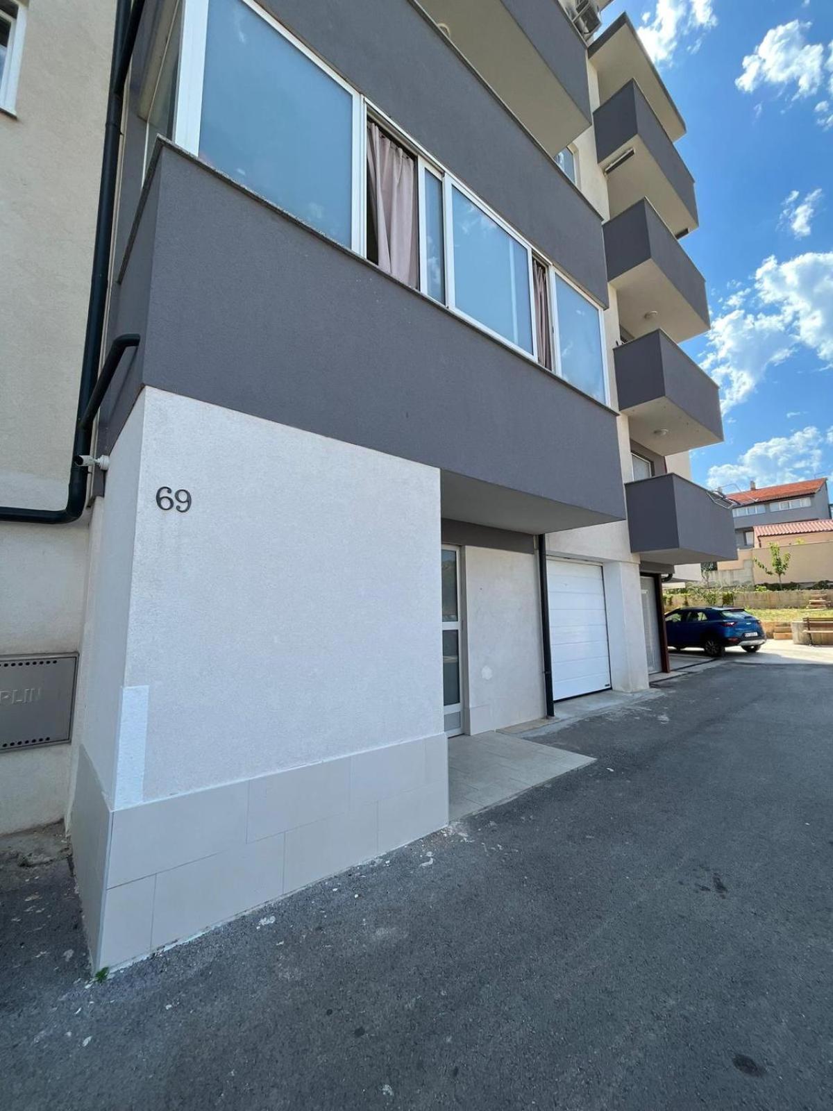 Pink Sky Apartma *