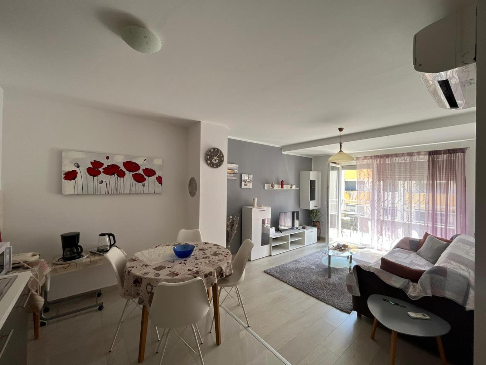 Pink Sky Apartma Pula